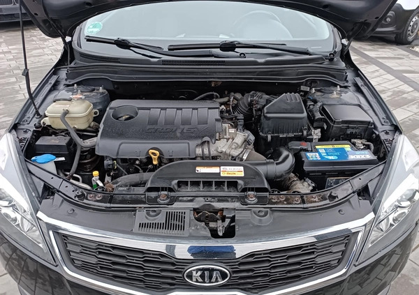 Kia Ceed cena 18900 przebieg: 198000, rok produkcji 2011 z Białobrzegi małe 172